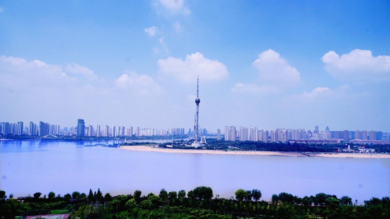 Howard Johnson Xiangyu Plaza Linyi Linyi  Exterior foto