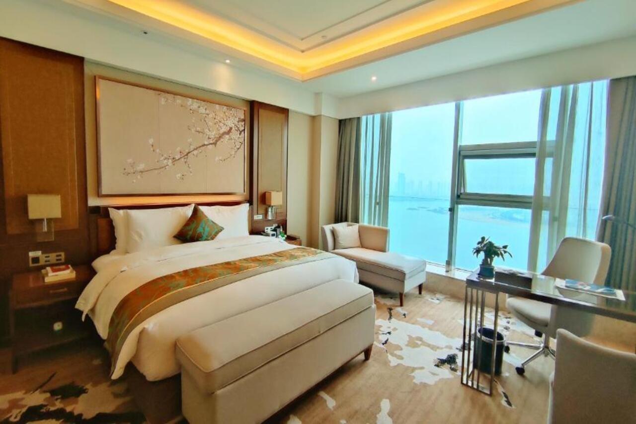 Howard Johnson Xiangyu Plaza Linyi Linyi  Exterior foto