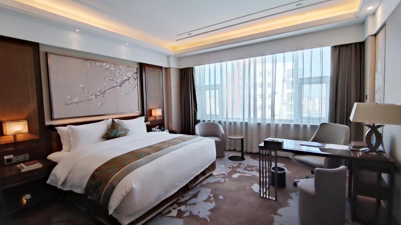 Howard Johnson Xiangyu Plaza Linyi Linyi  Exterior foto